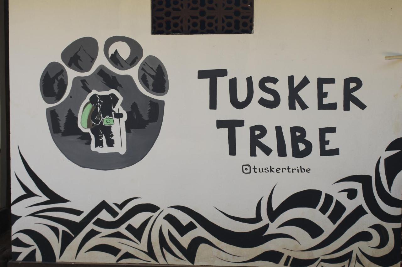 Tusker Tribe Hostel โกการ์นา ภายนอก รูปภาพ